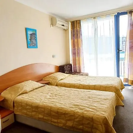 Готель Pliska 3*