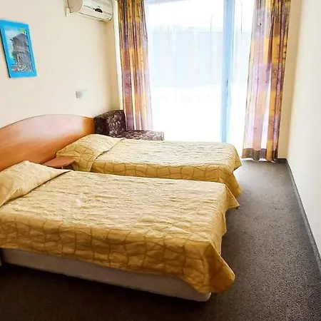 Готель Pliska 3*