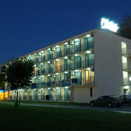Готель Pliska 3*